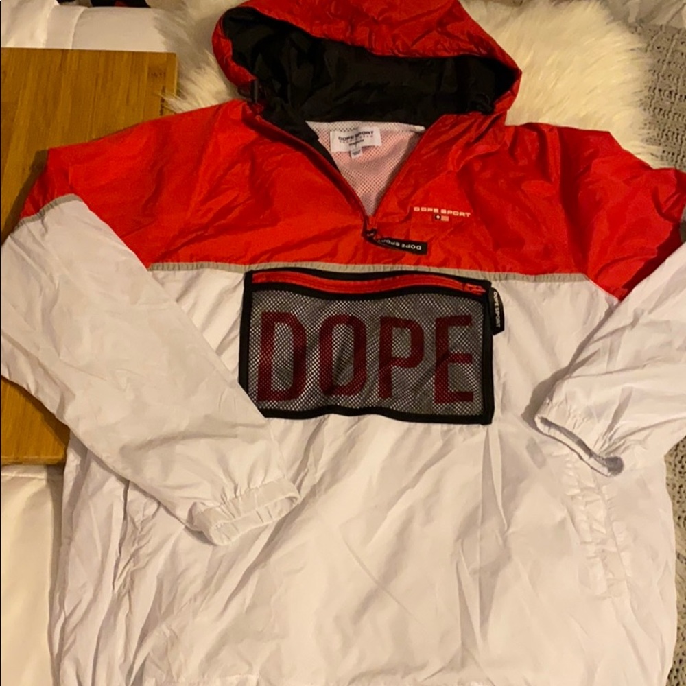 Light weight nylon jacket.